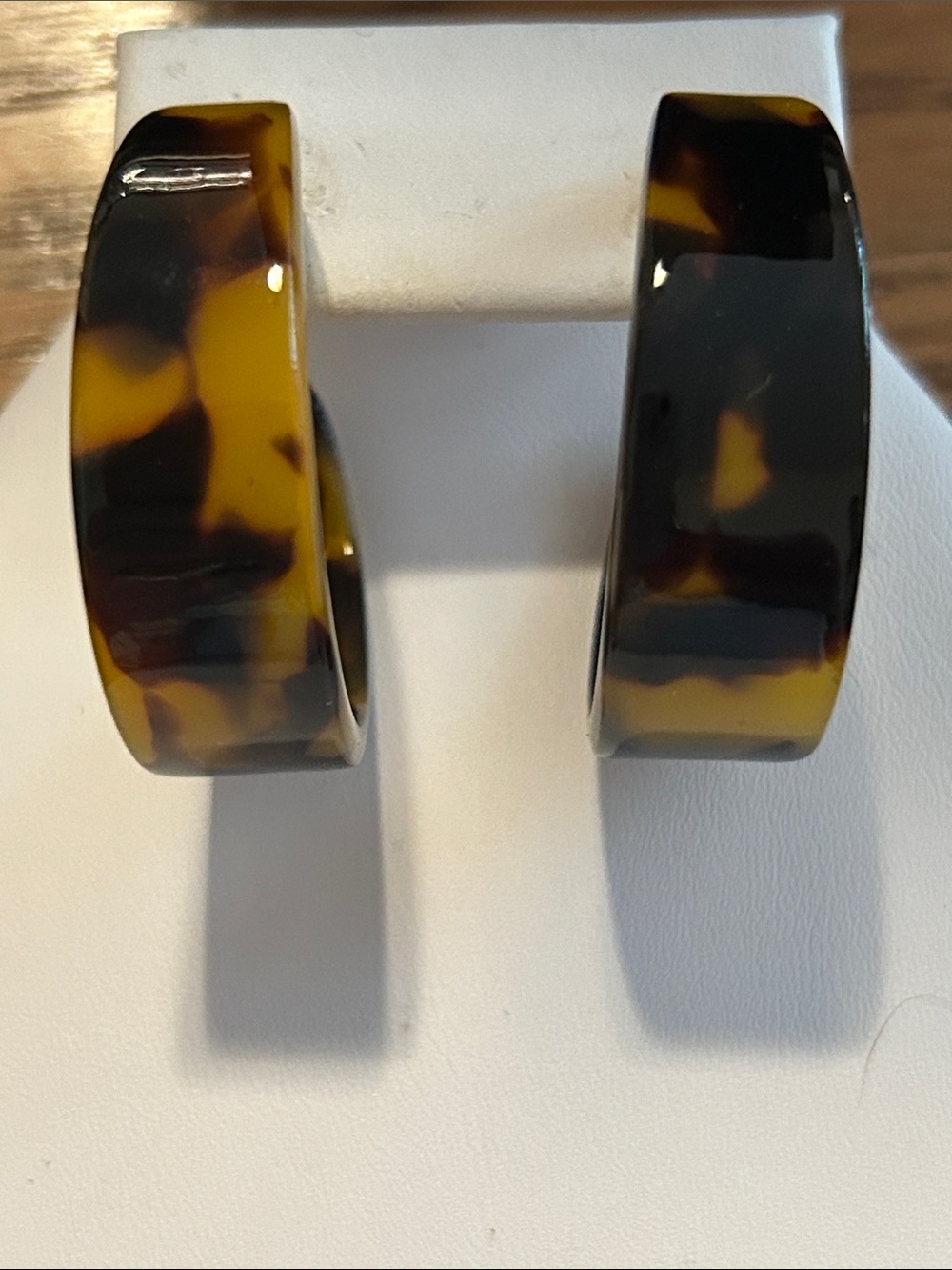 Tortoiseshell Hoop Earrings - Brown/Black Resin